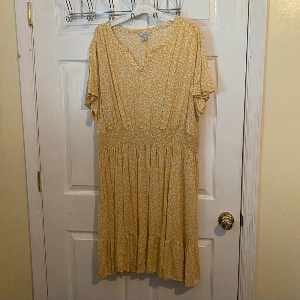 Yellow/white floral dress
